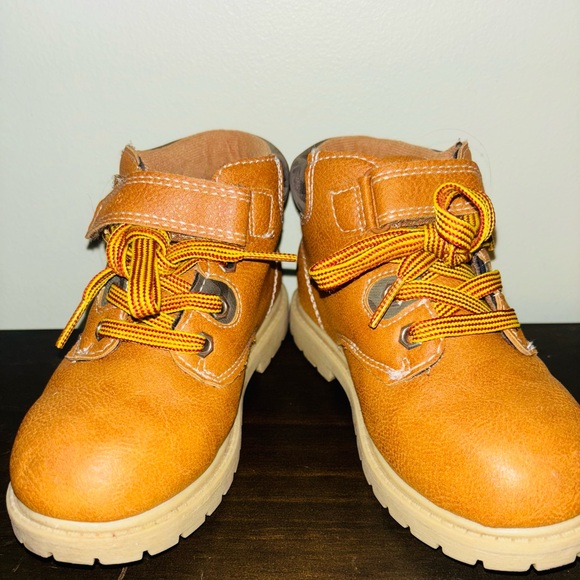 Kids Tan Boots - Picture 6 of 7